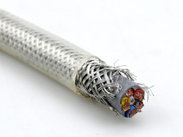 电缆额定电压与电缆芯数之间有什么关系？